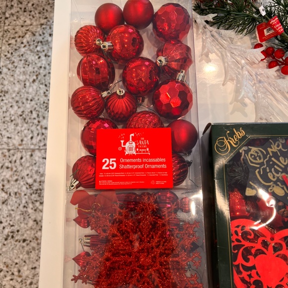 Christmas Tree decorations Balls red 2023 fairy lights - Picture 2 of 7